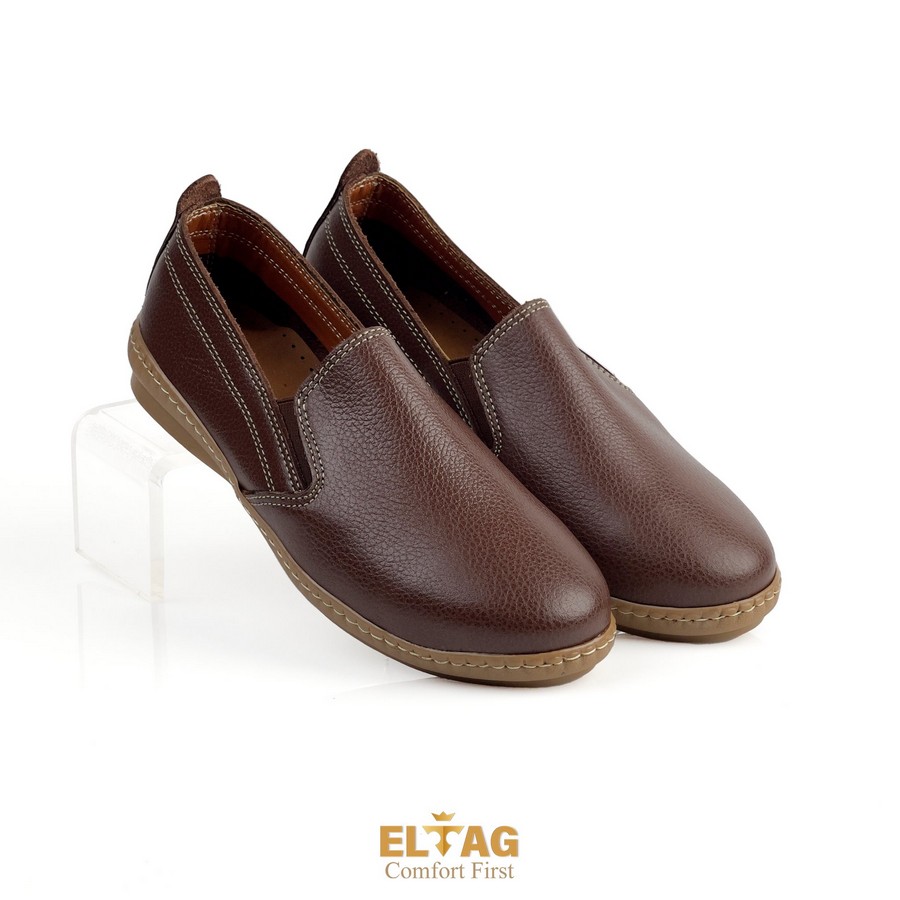 Women’s genuine leather shoes in brown with a classic design